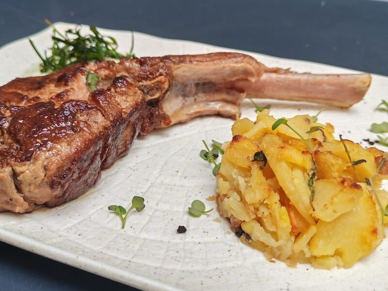 2-point-trogir-VEAL-TOMAHAWK